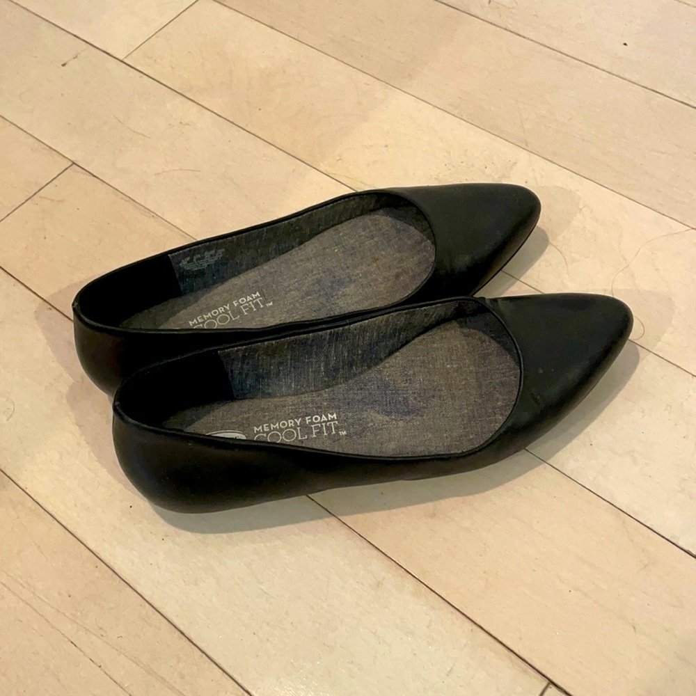 Dr. scholl’s black flats
